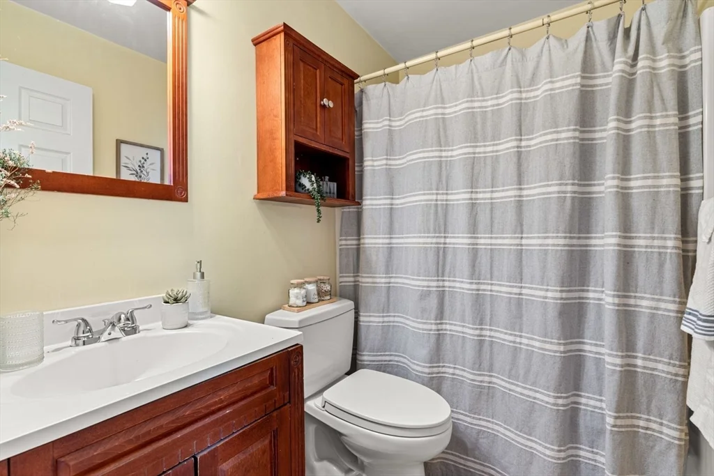 2 bed, 1 bath apartment for rent at 132 8th St Unit 2, South Boston — photo 9 of 22