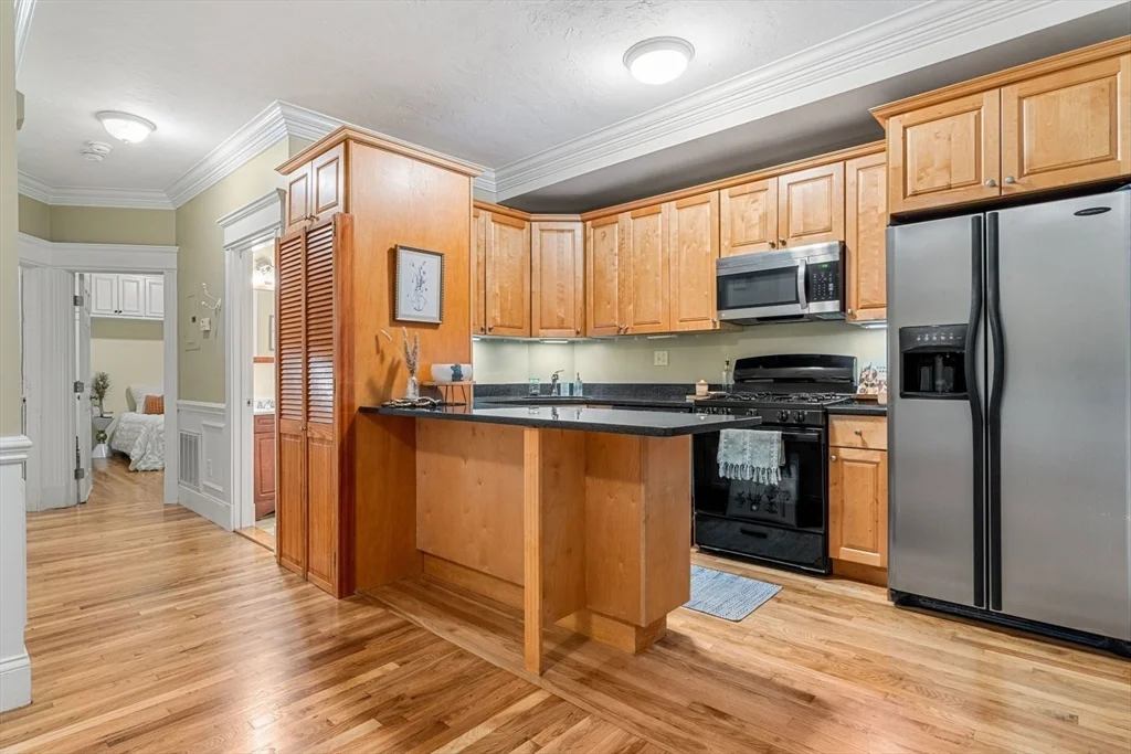 2 bed, 1 bath apartment for rent at 132 8th St Unit 2, South Boston — photo 1 of 22