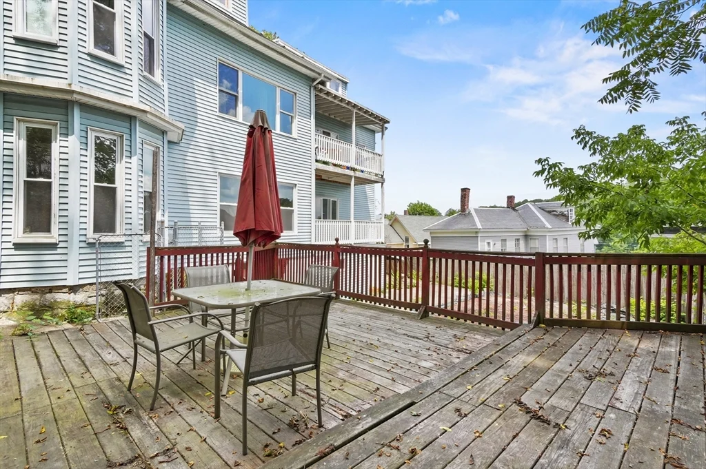 2 bed, 1 bath apartment for rent at 132 Bartlett Unit 132, Lowell — photo 21 of 24