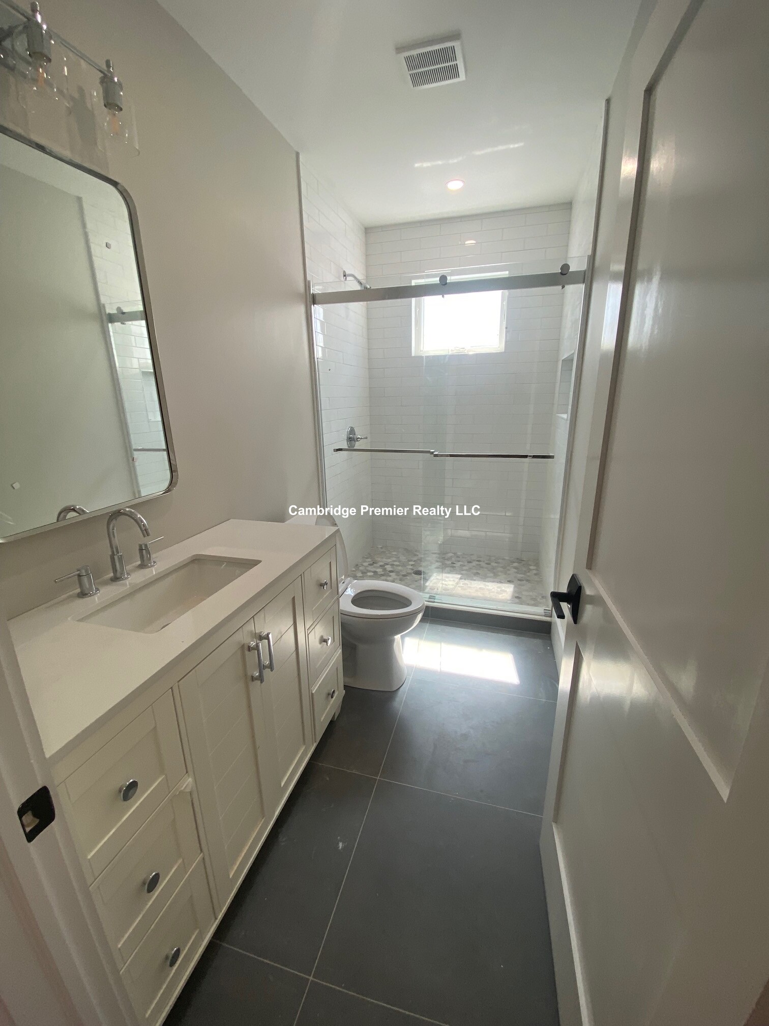 4 bed, 2 bath apartment for rent at 132 Central St Unit 3, Winter Hill — photo 32 of 32