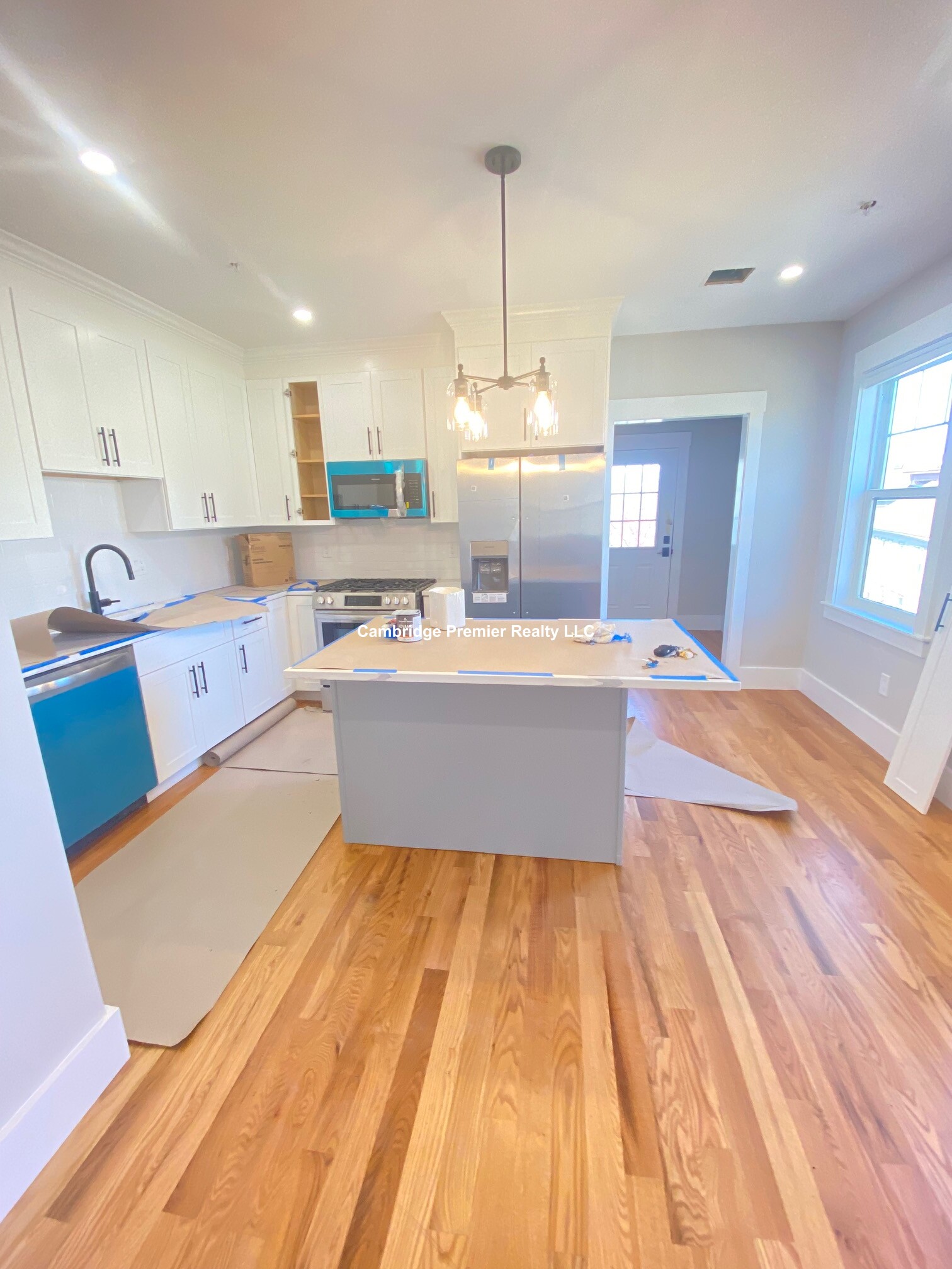 4 bed, 2 bath apartment for rent at 132 Central St Unit 3, Winter Hill — photo 5 of 32
