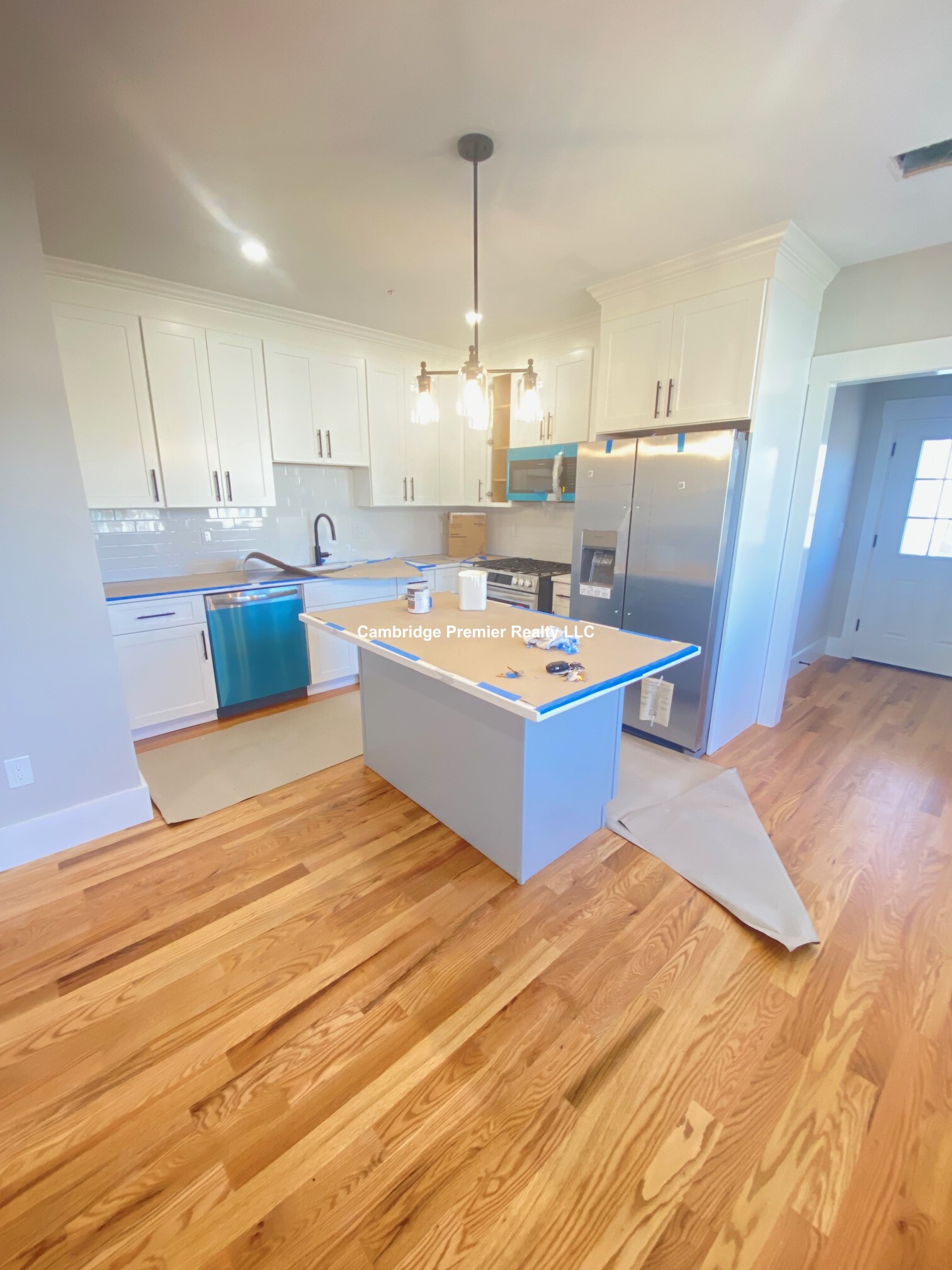 4 bed, 2 bath apartment for rent at 132 Central St Unit 3, Winter Hill — photo 6 of 32