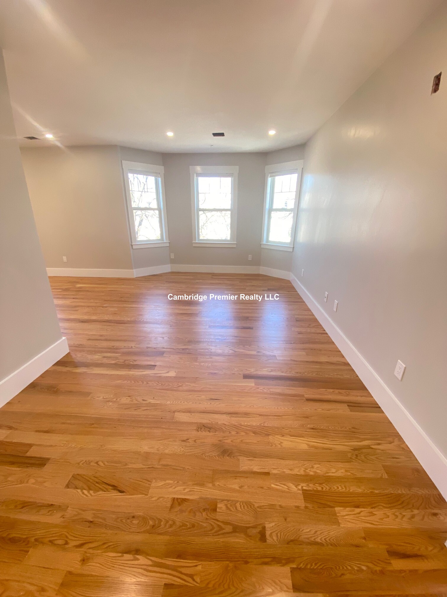4 bed, 2 bath apartment for rent at 132 Central St Unit 3, Winter Hill — photo 3 of 32