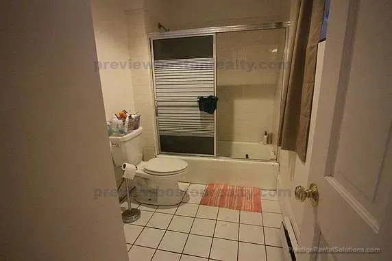 2 bed, 1 bath apartment for rent at 132 Chiswick Rd Unit B, Brighton — photo 3 of 6