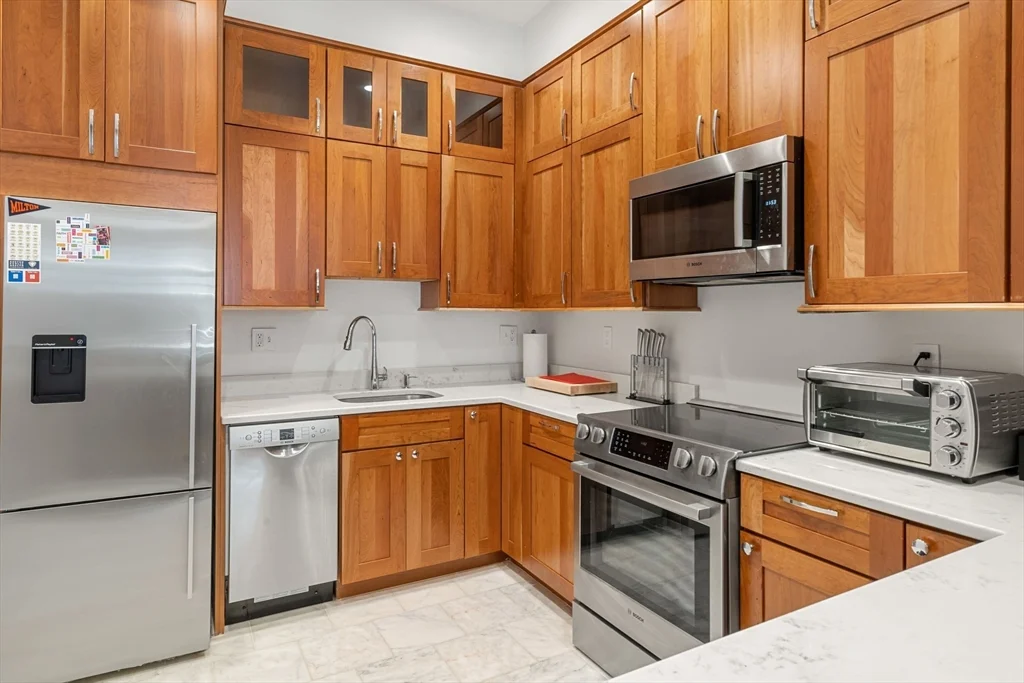 1 bed, 1 bath apartment for rent at 132 Commonwealth Ave Unit 8, Back Bay — photo 1 of 18