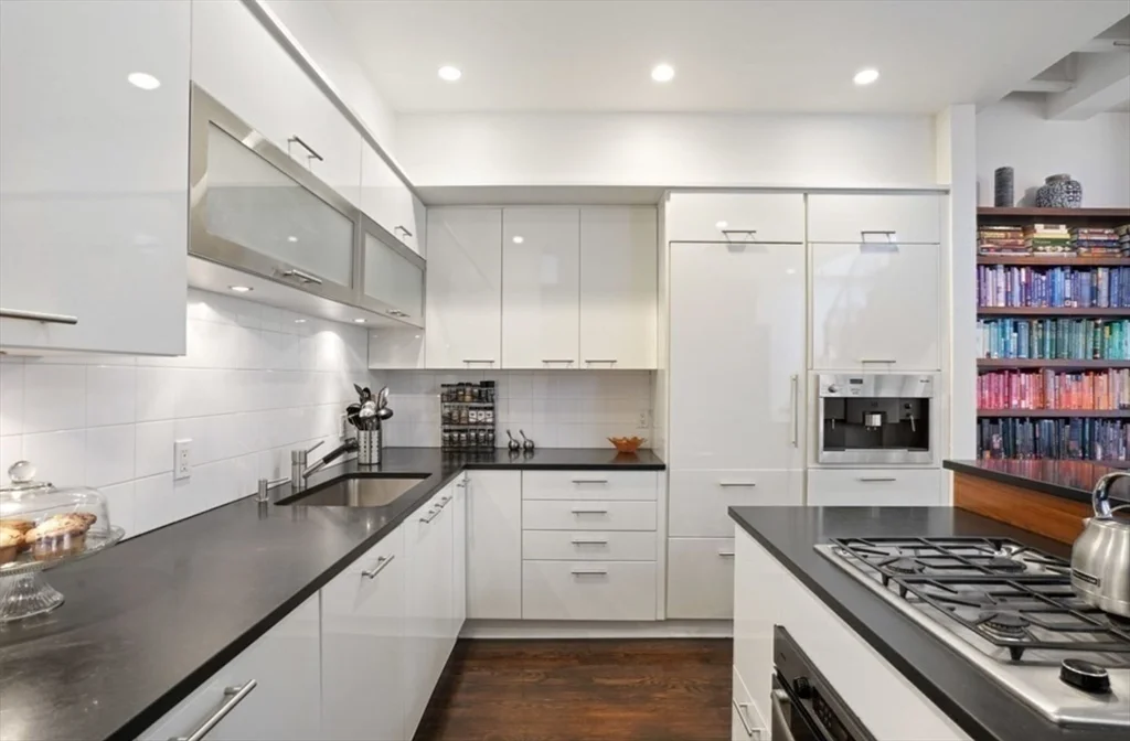 2 bed, 2 bath apartment for rent at 132 Commonwealth Unit 9PH, Back Bay — photo 12 of 27