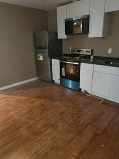 3 bed, 1 bath apartment for rent at 132 Congress Ave Unit 3, Chelsea