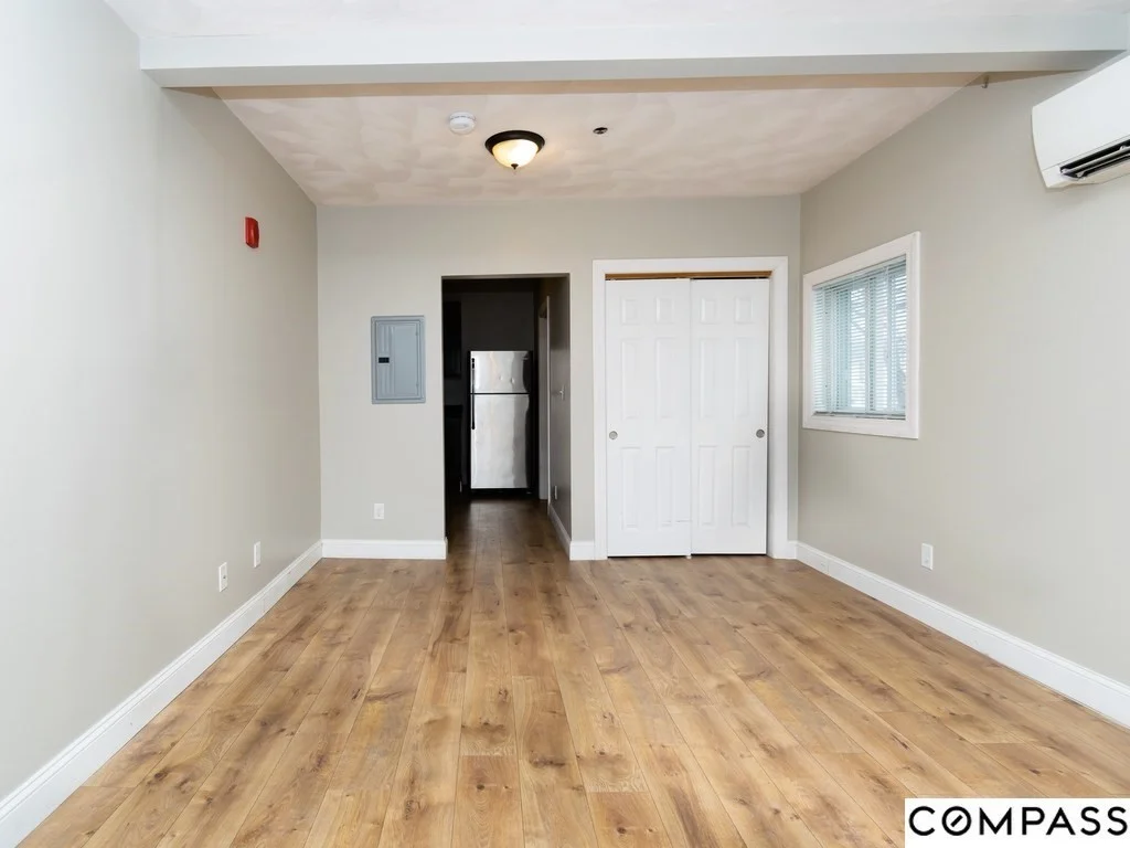 Studio bed, 1 bath apartment for rent at 132 Dolphin Ave Unit 1, Revere — photo 8 of 17