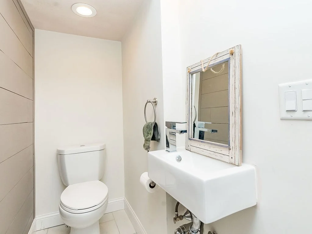 1 bed, 1 bath apartment for rent at 132 Dolphin Ave Unit 4, Beachmont — photo 9 of 21