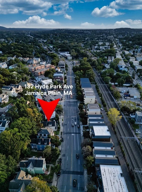 3 bed, 1 bath apartment for rent at 132 Hyde Park Ave Unit 2, Jamaica Plain — photo 8 of 10
