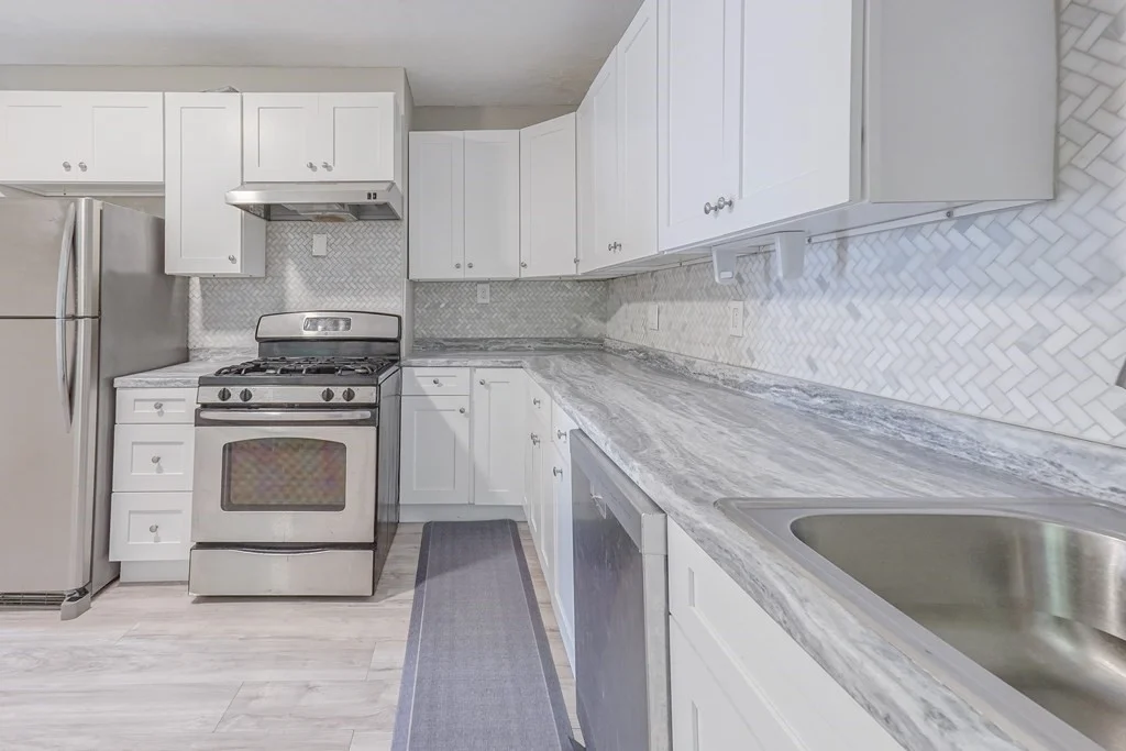 3 bed, 1 bath apartment for rent at 132 Hyde Park Ave Unit 2, Jamaica Plain — photo 2 of 10