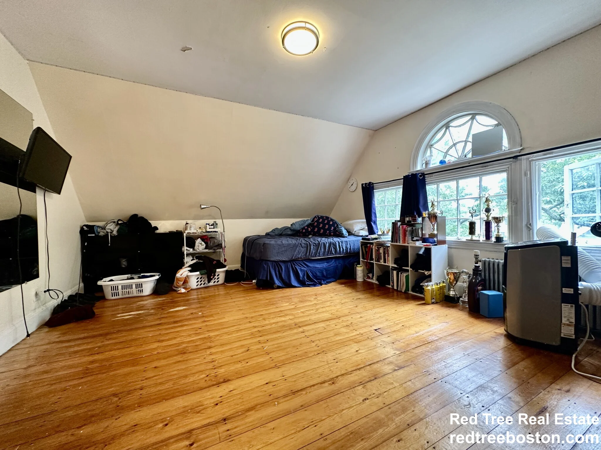 4 bed, 2 bath apartment for rent at 132 Kilsyth Rd Unit 2, Brighton — photo 18 of 19