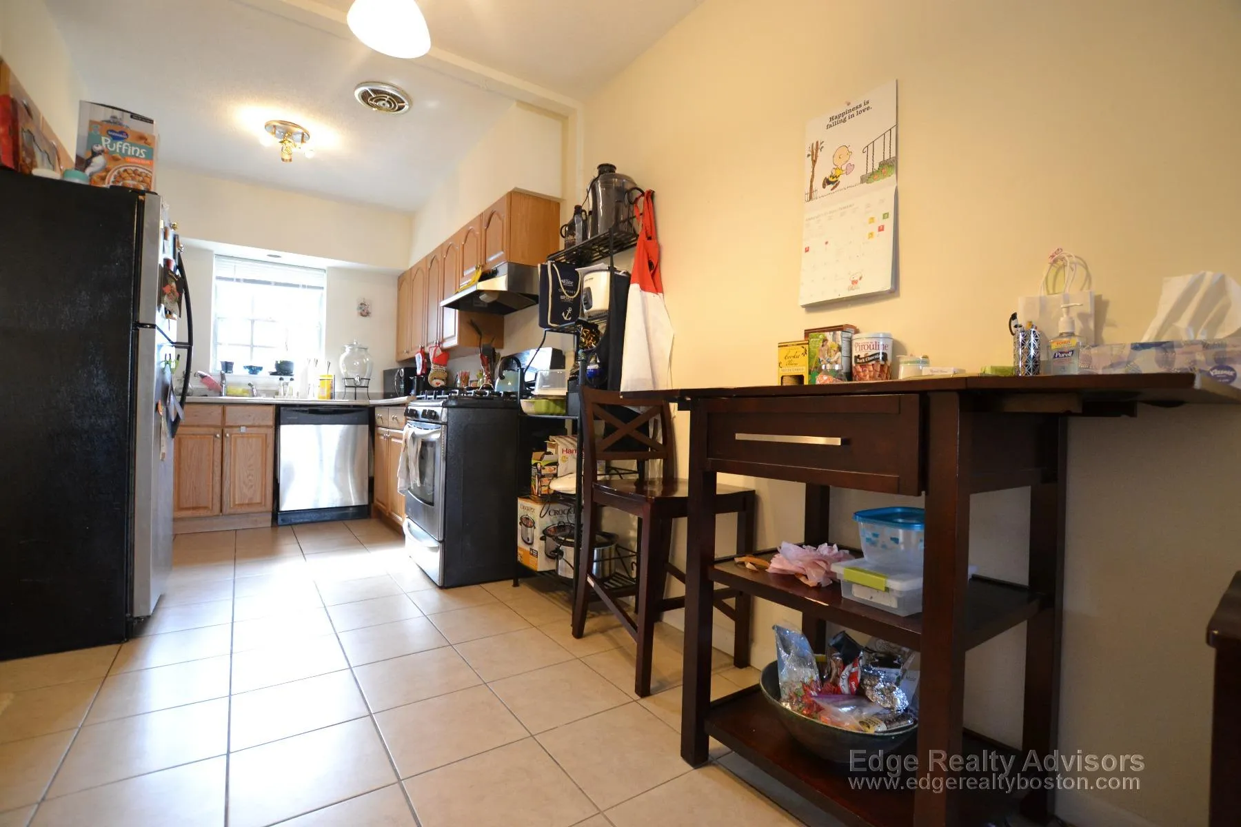 3 bed, 2 bath apartment for rent at 132 Lake Shore Rd Unit 2, Brighton — photo 3 of 9