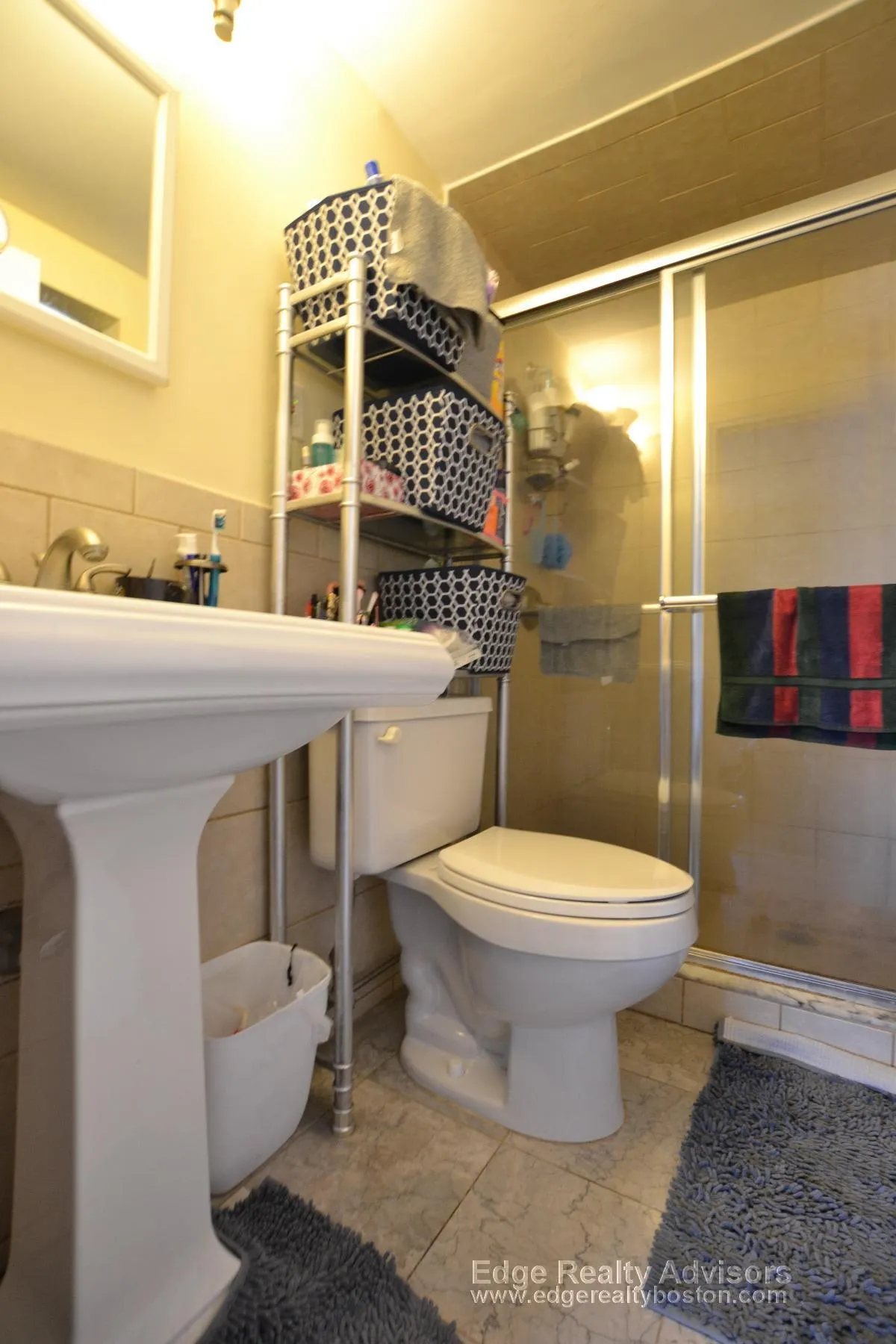 3 bed, 2 bath apartment for rent at 132 Lake Shore Rd Unit 2, Brighton — photo 9 of 9