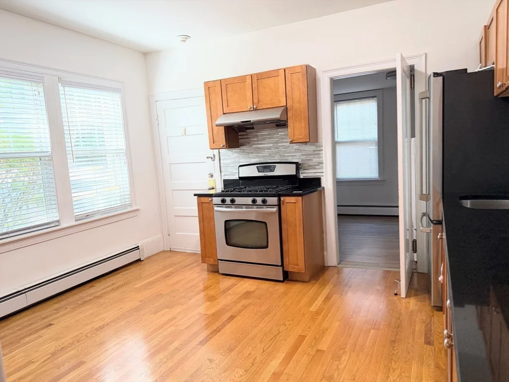 3 bed, 2 bath apartment for rent at 132 Middlesex Rd Unit 1, Chestnut Hill — photo 9 of 24