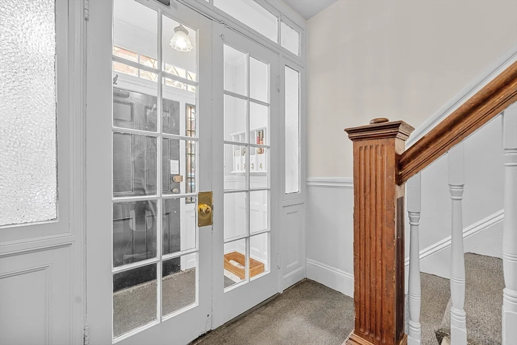2 bed, 1 bath apartment for rent at 132 Myrtle St Unit 2, Beacon Hill — photo 14 of 15