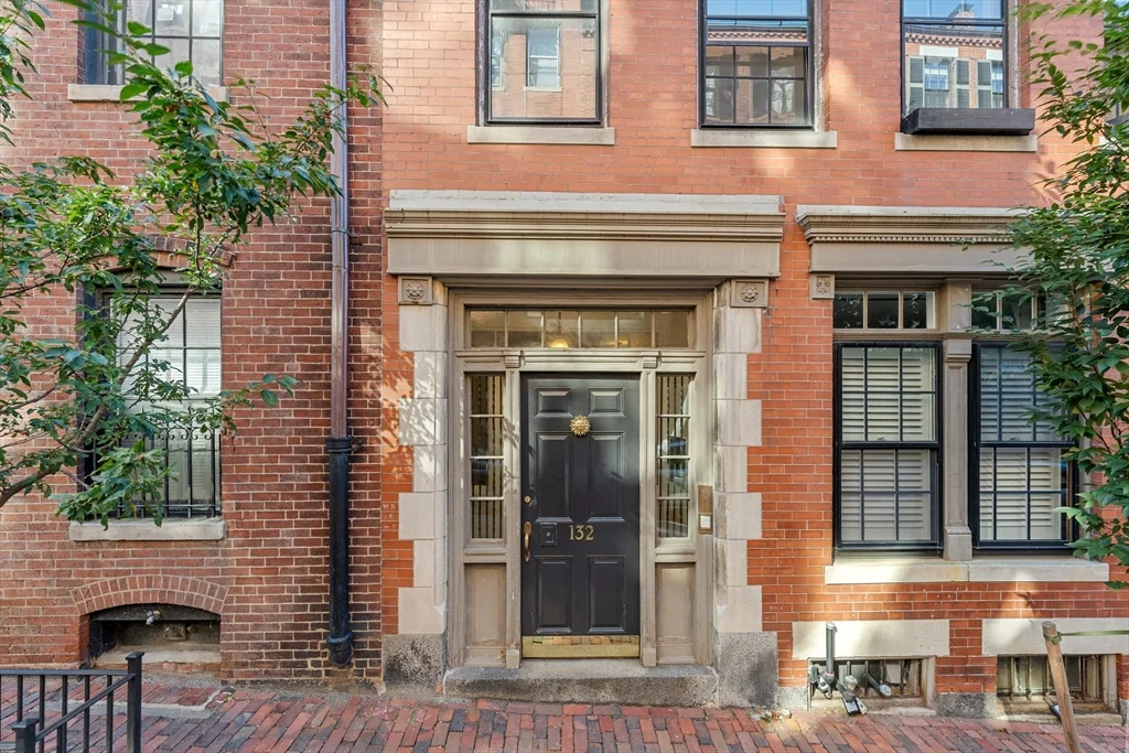 2 bed, 1 bath apartment for rent at 132 Myrtle St Unit 2, Beacon Hill — photo 15 of 15