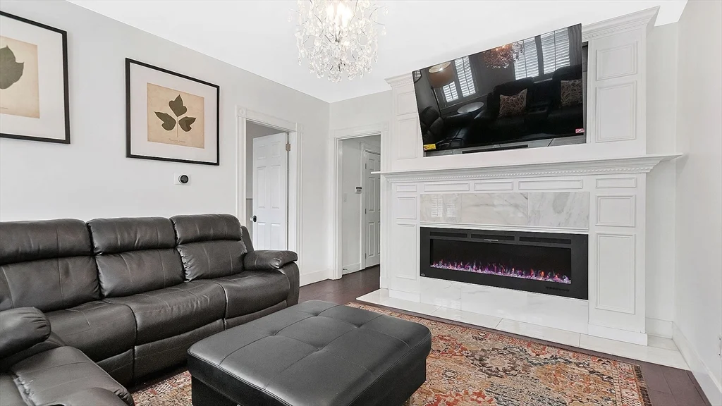 2 bed, 1 bath apartment for rent at 132 Myrtle St Unit 2, South Side — photo 2 of 14
