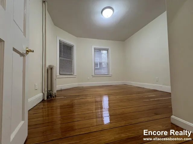 2 bed, 1 bath apartment for rent at 132 Oxford St Unit 3, Baldwin — photo 7 of 20