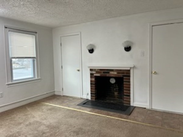 Studio bed, 1 bath apartment for rent at 132 Park St Unit 4, North Reading — photo 2 of 2