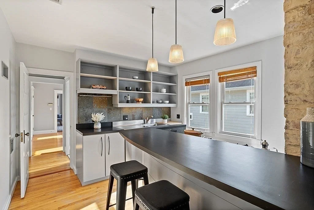 2 bed, 1 bath apartment for rent at 132 Rawson Rd Unit 132, East Arlington — photo 3 of 16