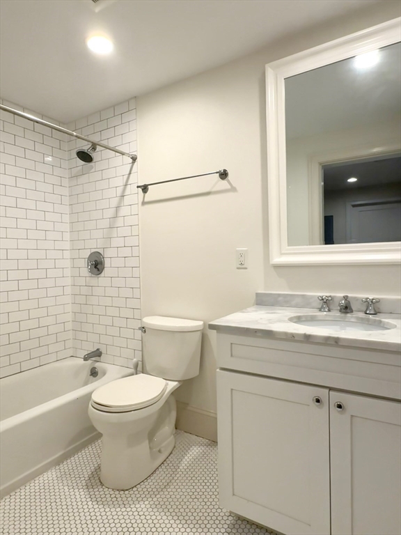 3 bed, 3 bath apartment for rent at 132 Rindge Ave Unit 1, Cambridge — photo 8 of 11