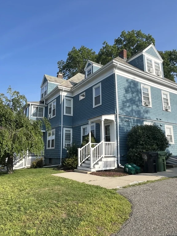 5 bed, 2 bath apartment for rent at 132 Riverside St Unit 132, Watertown — photo 2 of 10