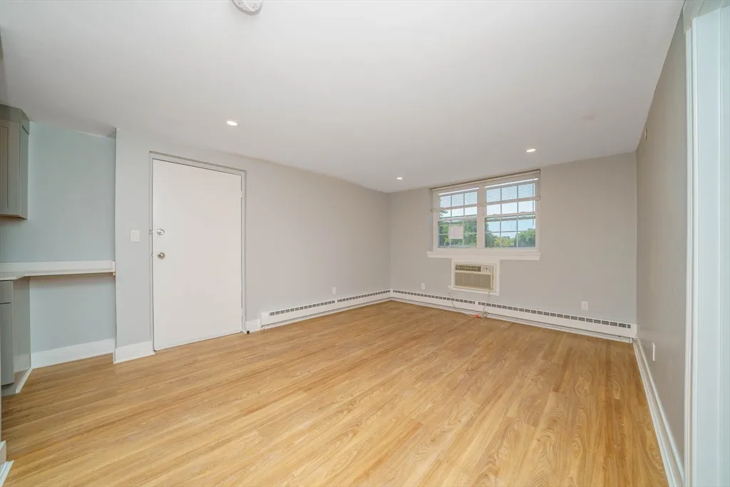 2 bed, 1 bath apartment for rent at 132 Sherman St Unit 9, Neighborhood Nine — photo 14 of 23