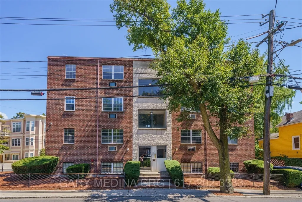 2 bed, 1 bath apartment for rent at 132 Sherman St Unit 9, Neighborhood Nine — photo 21 of 23