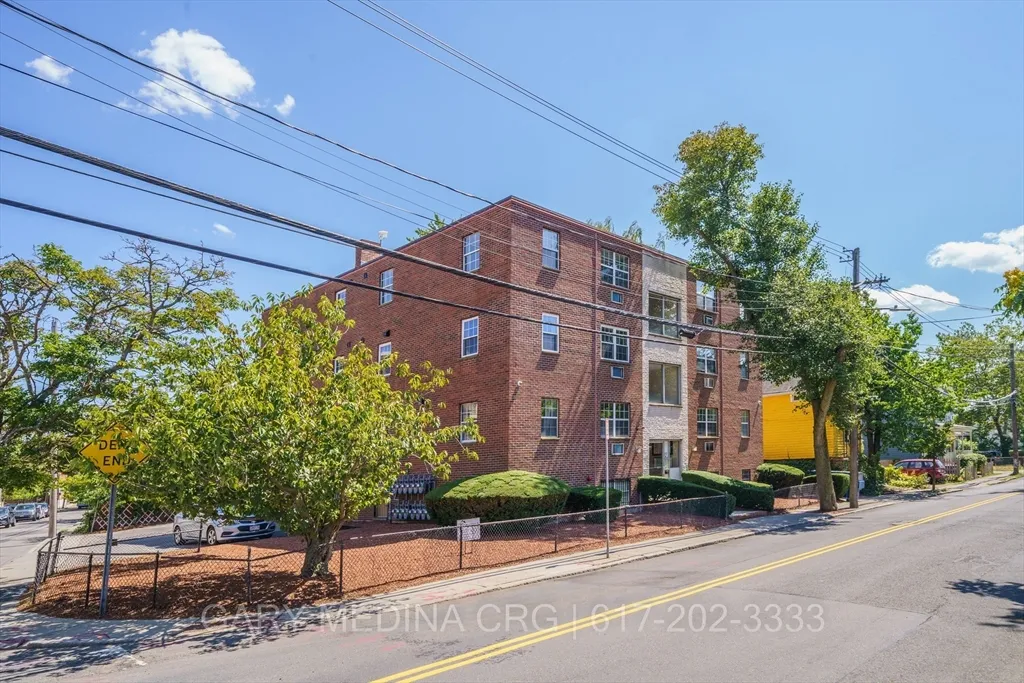 2 bed, 1 bath apartment for rent at 132 Sherman St Unit 9, Neighborhood Nine — photo 20 of 23