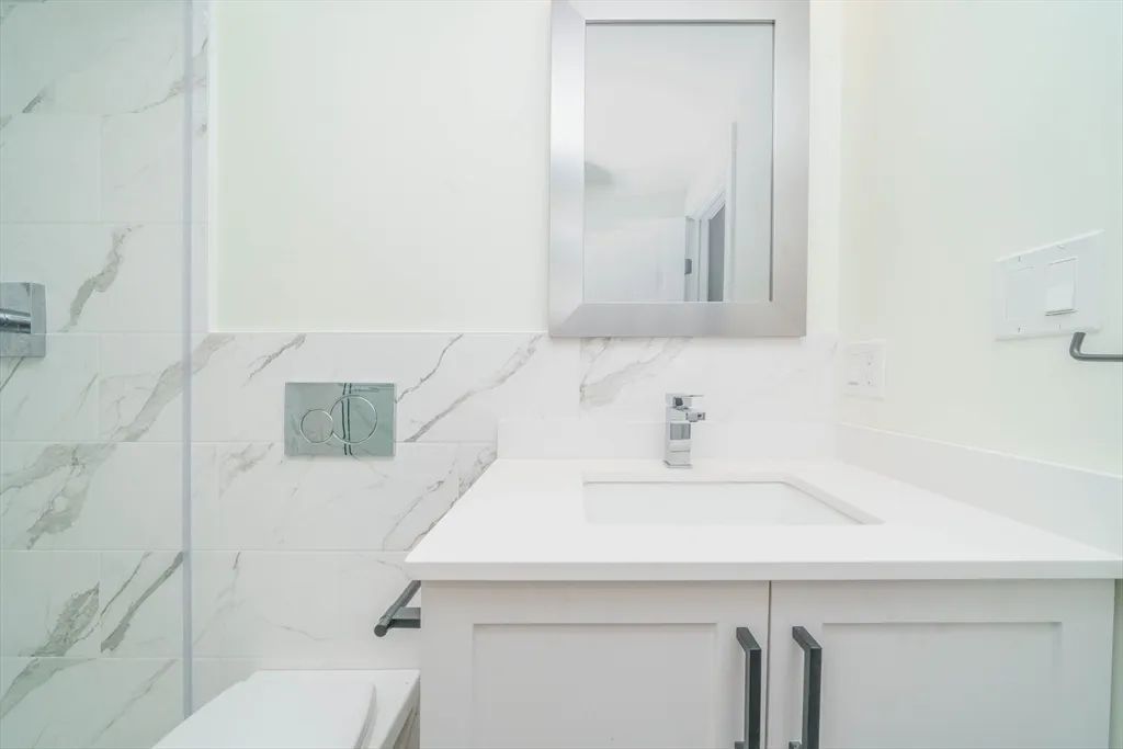 2 bed, 1 bath apartment for rent at 132 Sherman St Unit 9, Neighborhood Nine — photo 16 of 23
