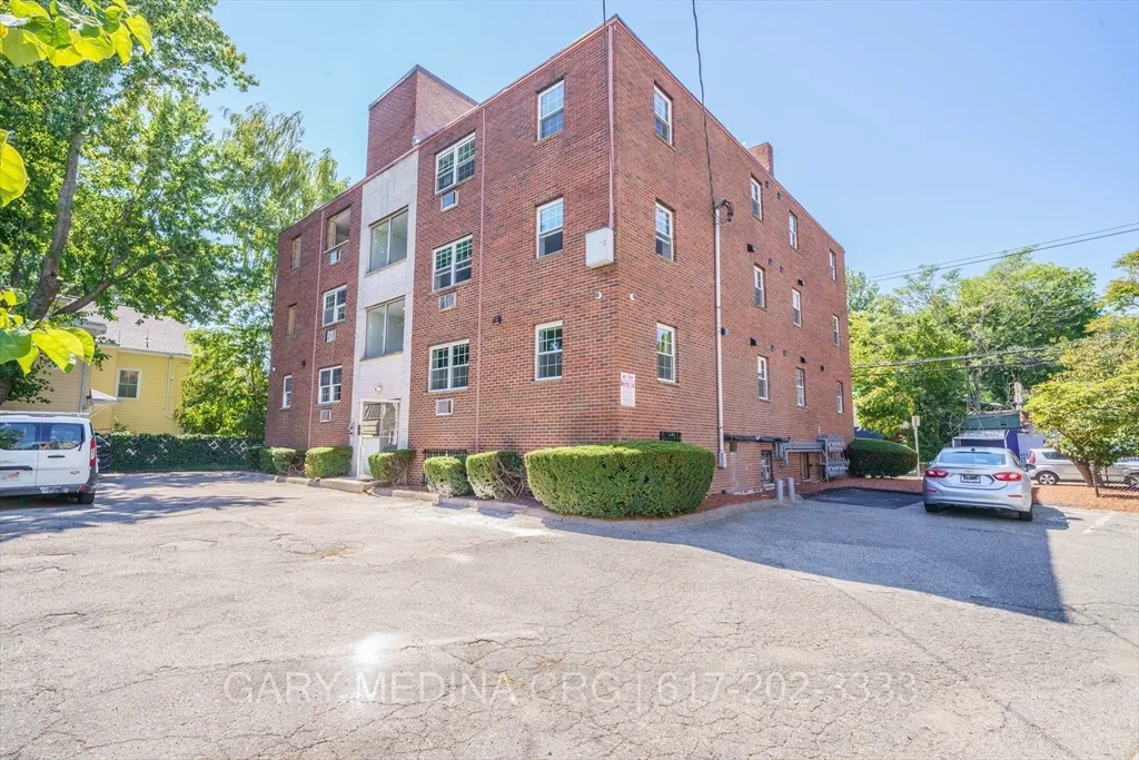 2 bed, 1 bath apartment for rent at 132 Sherman St Unit 9, Neighborhood Nine — photo 23 of 23