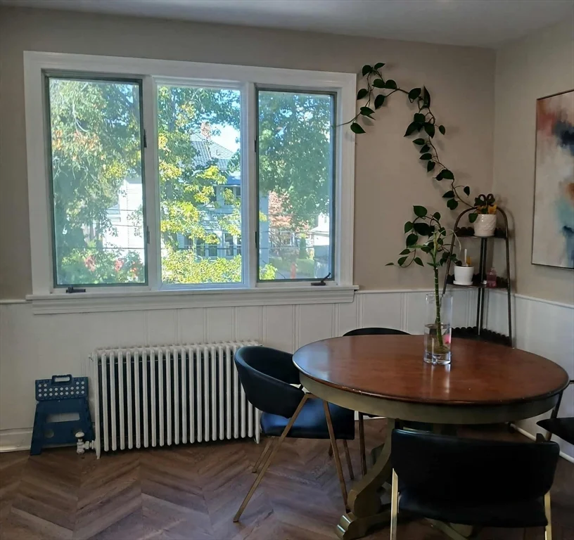 4 bed, 2 bath apartment for rent at 132 Thorndike St Unit 2, Coolidge Corner — photo 6 of 25