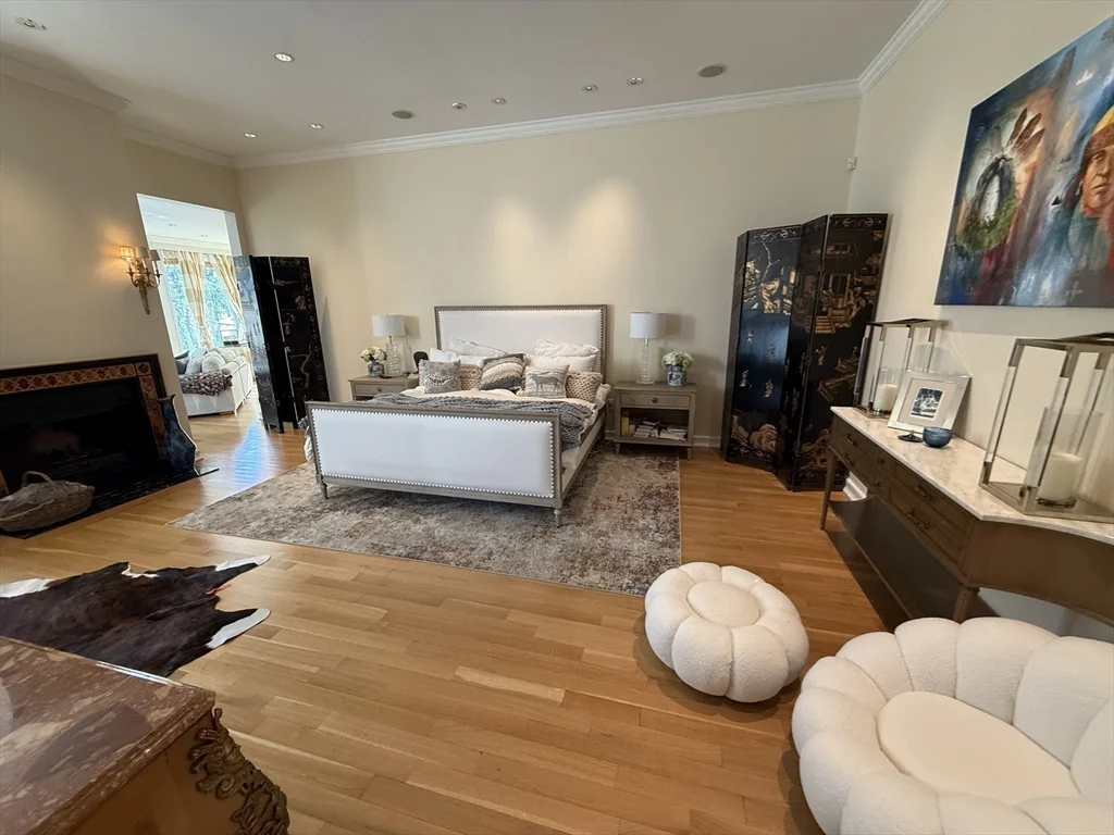 4 bed, 4+ bath apartment for rent at 132 Yarmouth Rd, Chestnut Hill — photo 15 of 22