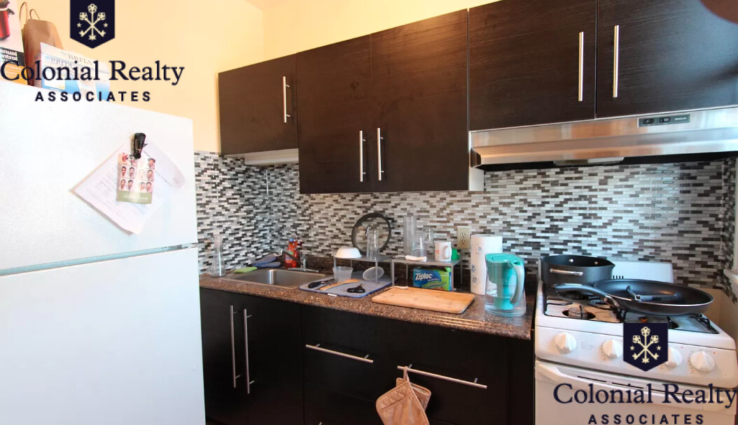 Studio bed, 1 bath apartment for rent at 1320 Commonwealth Ave Unit 17-1330, Allston — photo 3 of 4