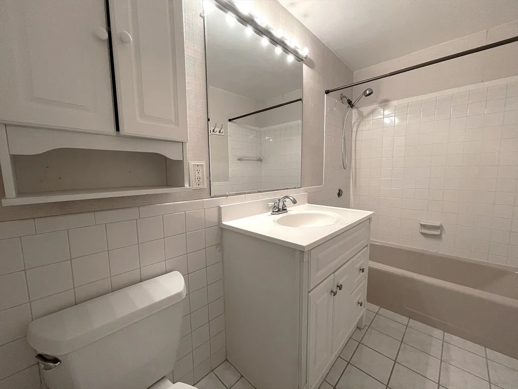 Studio bed, 1 bath apartment for rent at 1321 Worcester Rd Unit 507, Framingham — photo 9 of 19