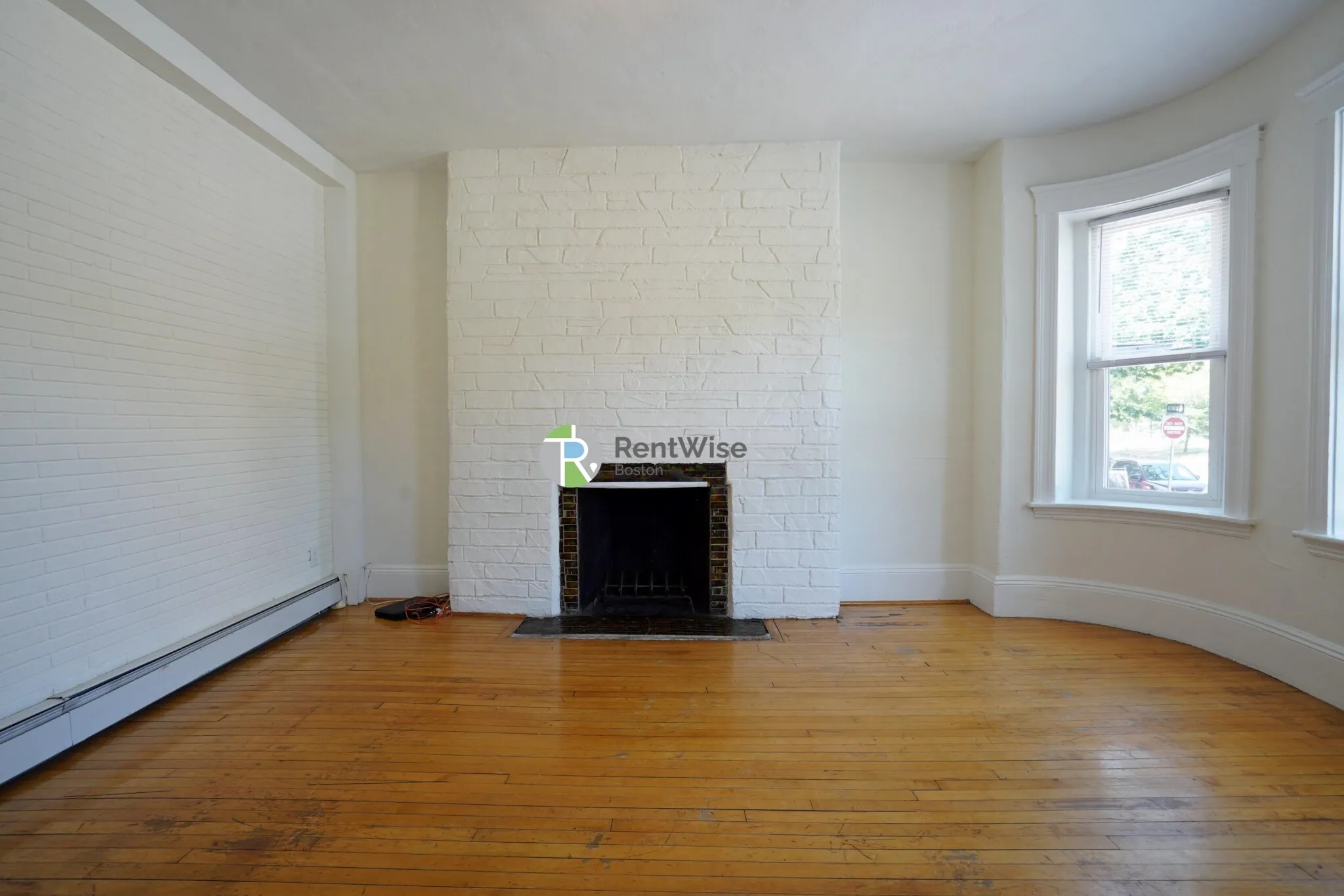 2 bed, 1 bath apartment for rent at 1322 Commonwealth Ave Unit 1, Brighton — photo 3 of 16