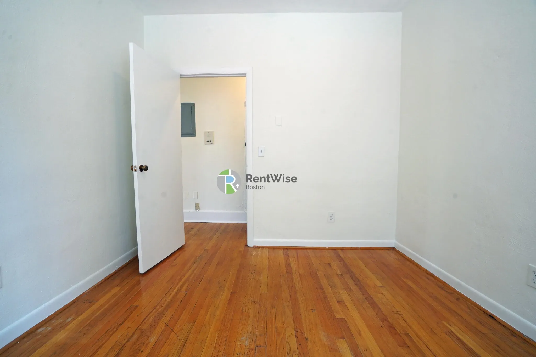 2 bed, 1 bath apartment for rent at 1322 Commonwealth Ave Unit 1, Brighton — photo 9 of 16