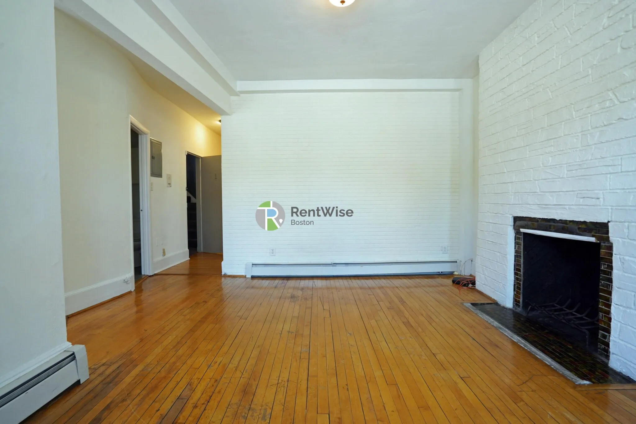 2 bed, 1 bath apartment for rent at 1322 Commonwealth Ave Unit 1, Brighton — photo 4 of 16