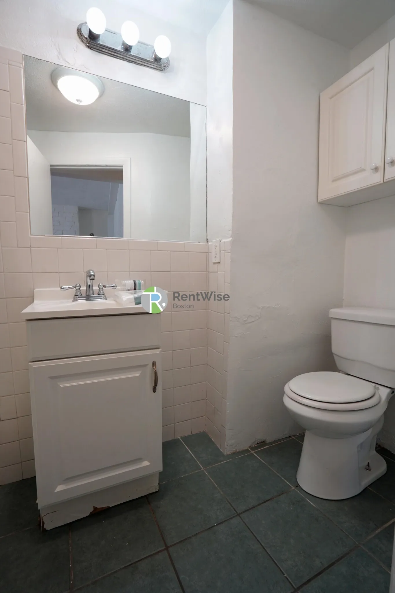2 bed, 1 bath apartment for rent at 1322 Commonwealth Ave Unit 1, Brighton — photo 11 of 16