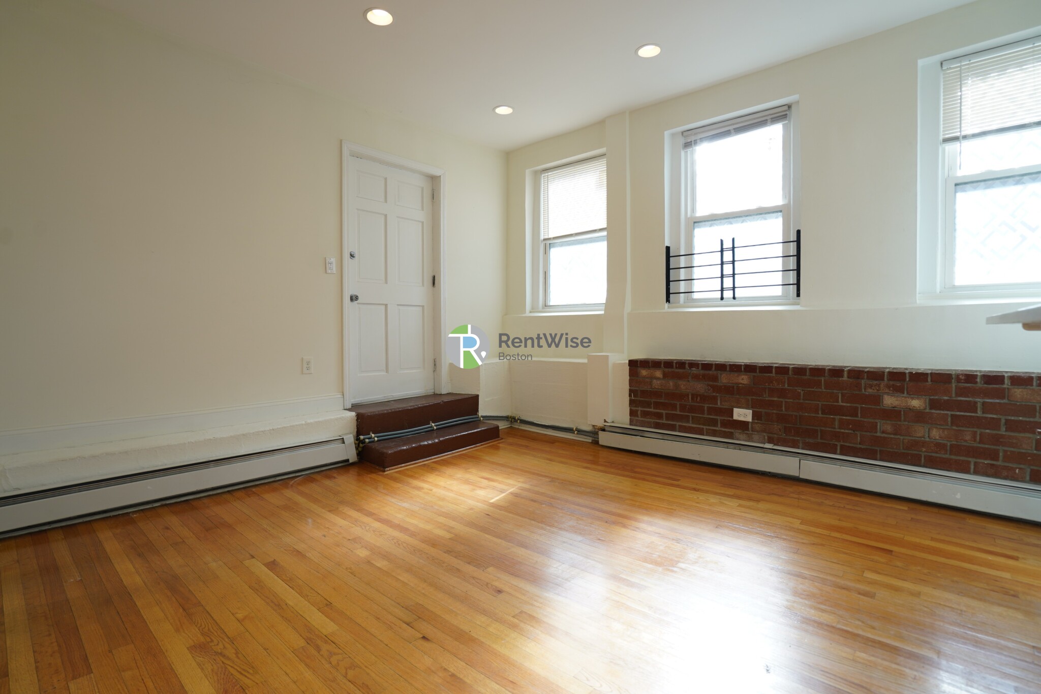 1 bed, 1 bath apartment for rent at 1322 Commonwealth Ave Unit 3A, Brighton — photo 2 of 17