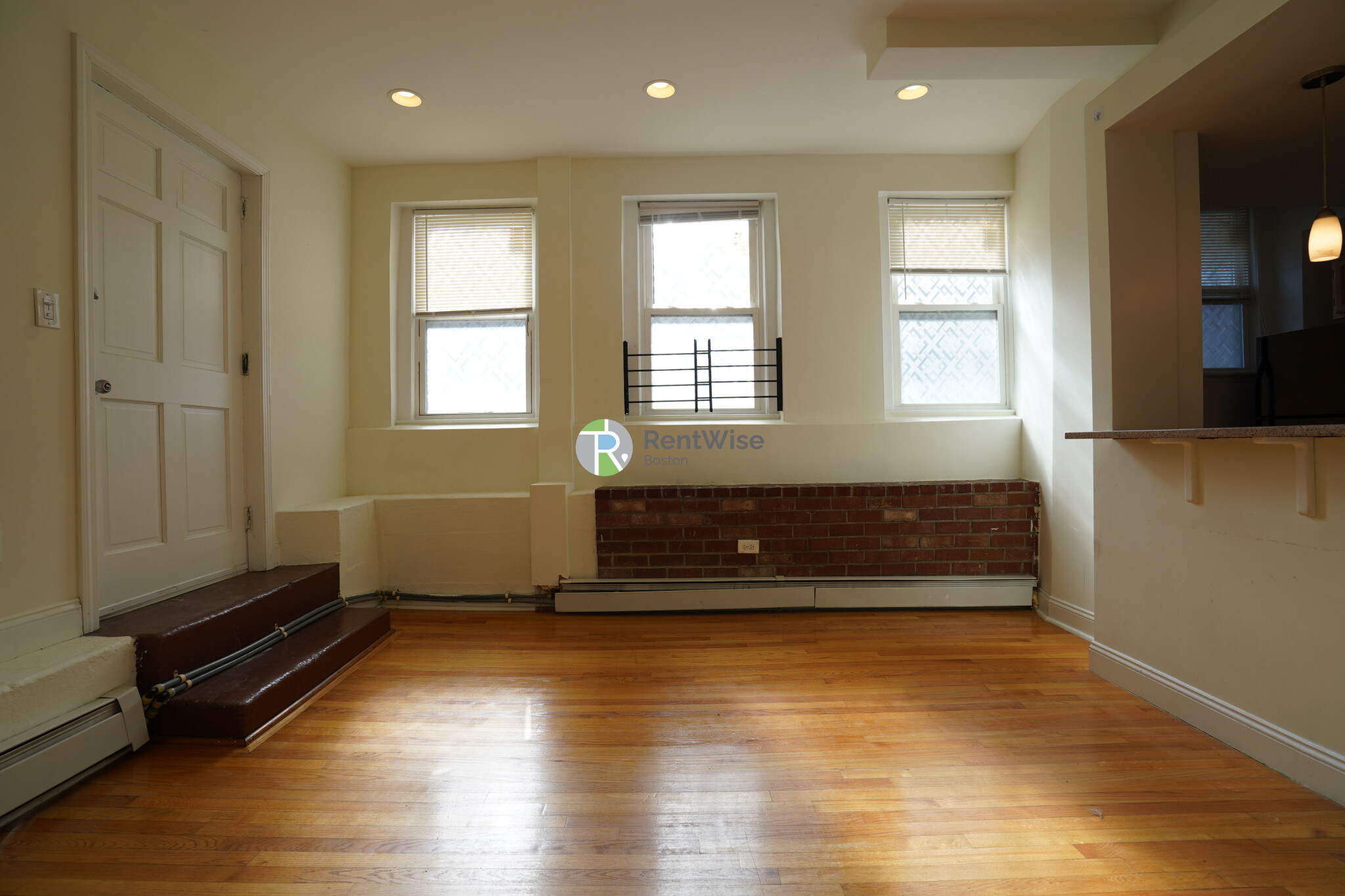 1 bed, 1 bath apartment for rent at 1322 Commonwealth Ave Unit 3A, Brighton — photo 3 of 17