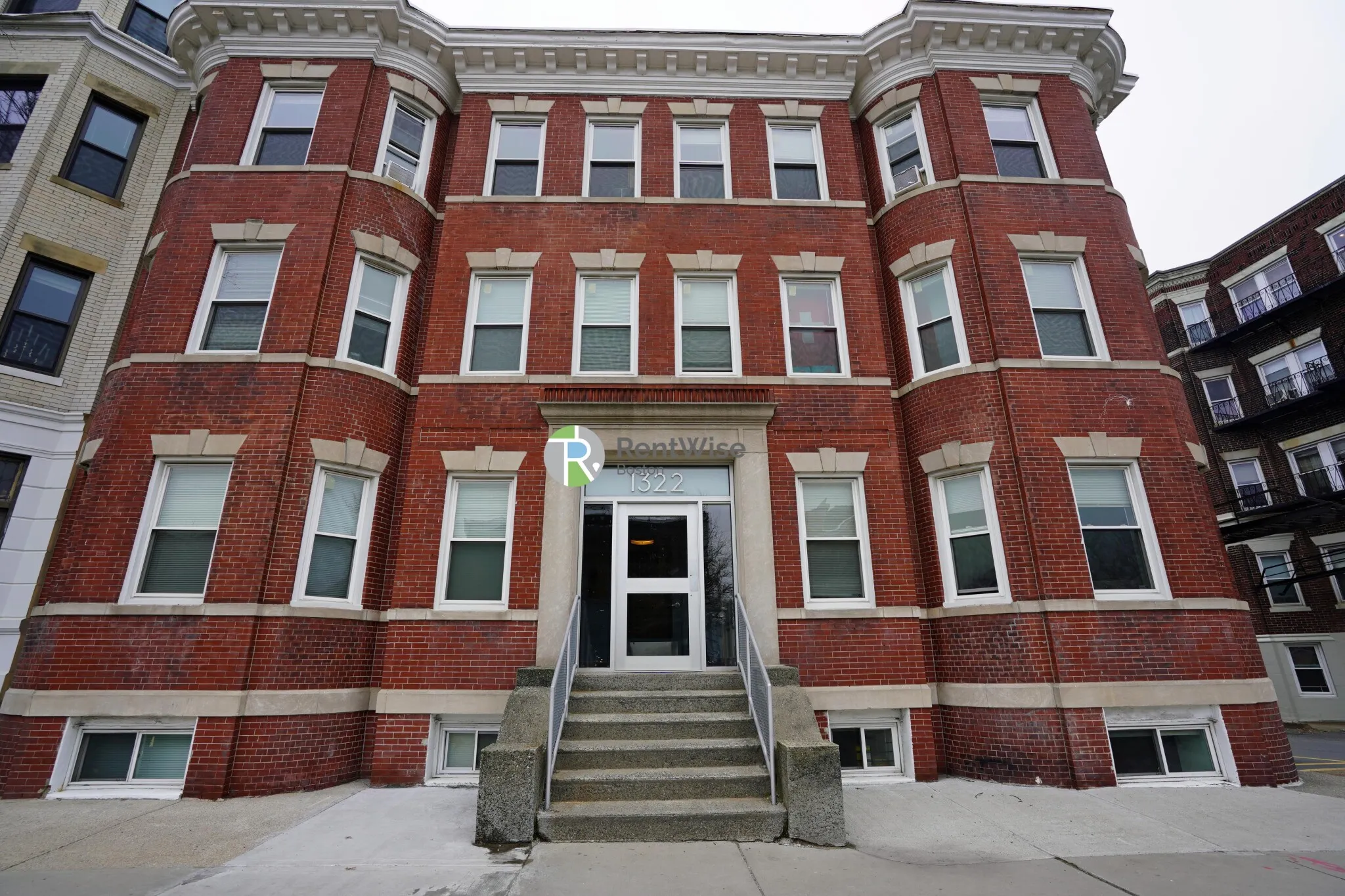 2 bed, 1 bath apartment for rent at 1322 Commonwealth Ave Unit 5, Brighton — photo 9 of 10