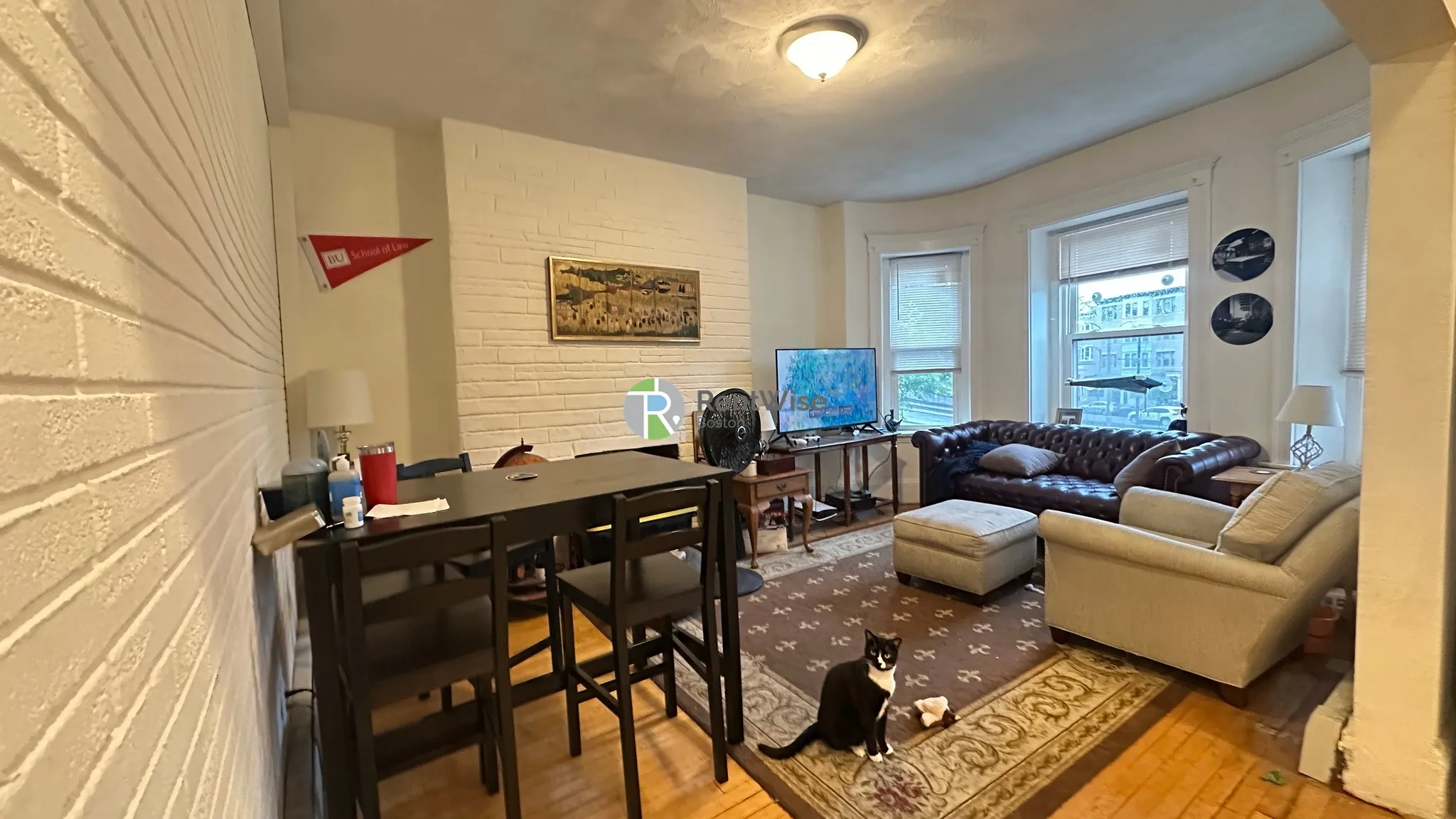 2 bed, 1 bath apartment for rent at 1322 Commonwealth Ave Unit 5, Brighton — photo 1 of 10