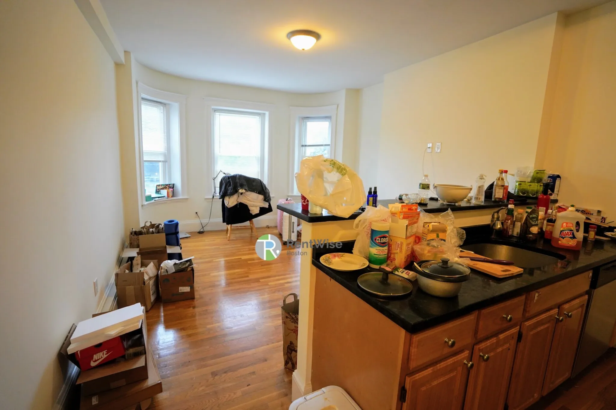 2 bed, 1 bath apartment for rent at 1322 Commonwealth Ave Unit 6, Brighton