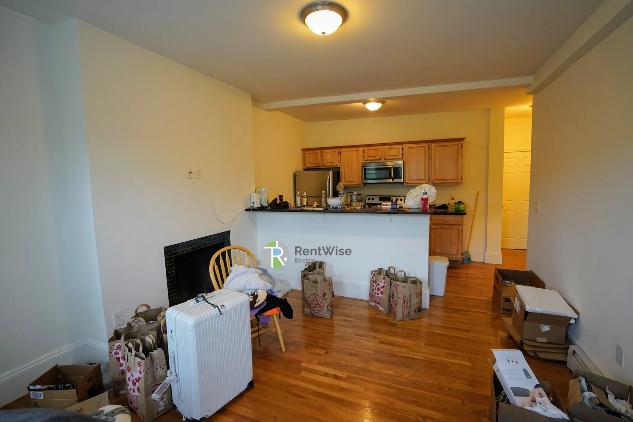 2 bed, 1 bath apartment for rent at 1322 Commonwealth Ave Unit 6, Brighton — photo 4 of 15