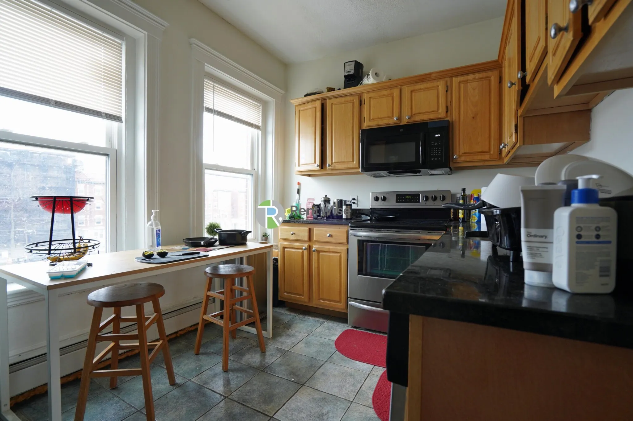 2 bed, 1 bath apartment for rent at 1322 Commonwealth Ave Unit 9-1, Brighton — photo 5 of 12