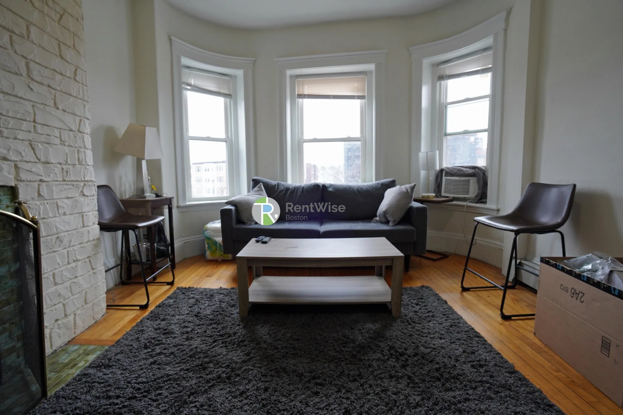 2 bed, 1 bath apartment for rent at 1322 Commonwealth Ave Unit 99, Brighton — photo 3 of 12