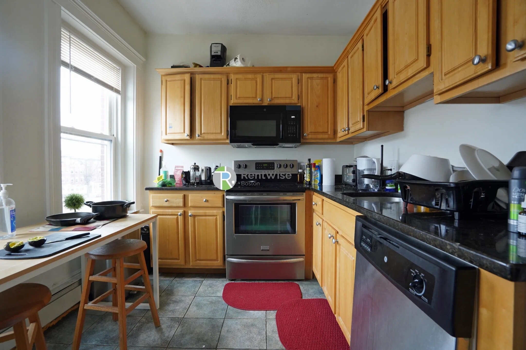 2 bed, 1 bath apartment for rent at 1322 Commonwealth Ave Unit 99, Brighton — photo 4 of 12