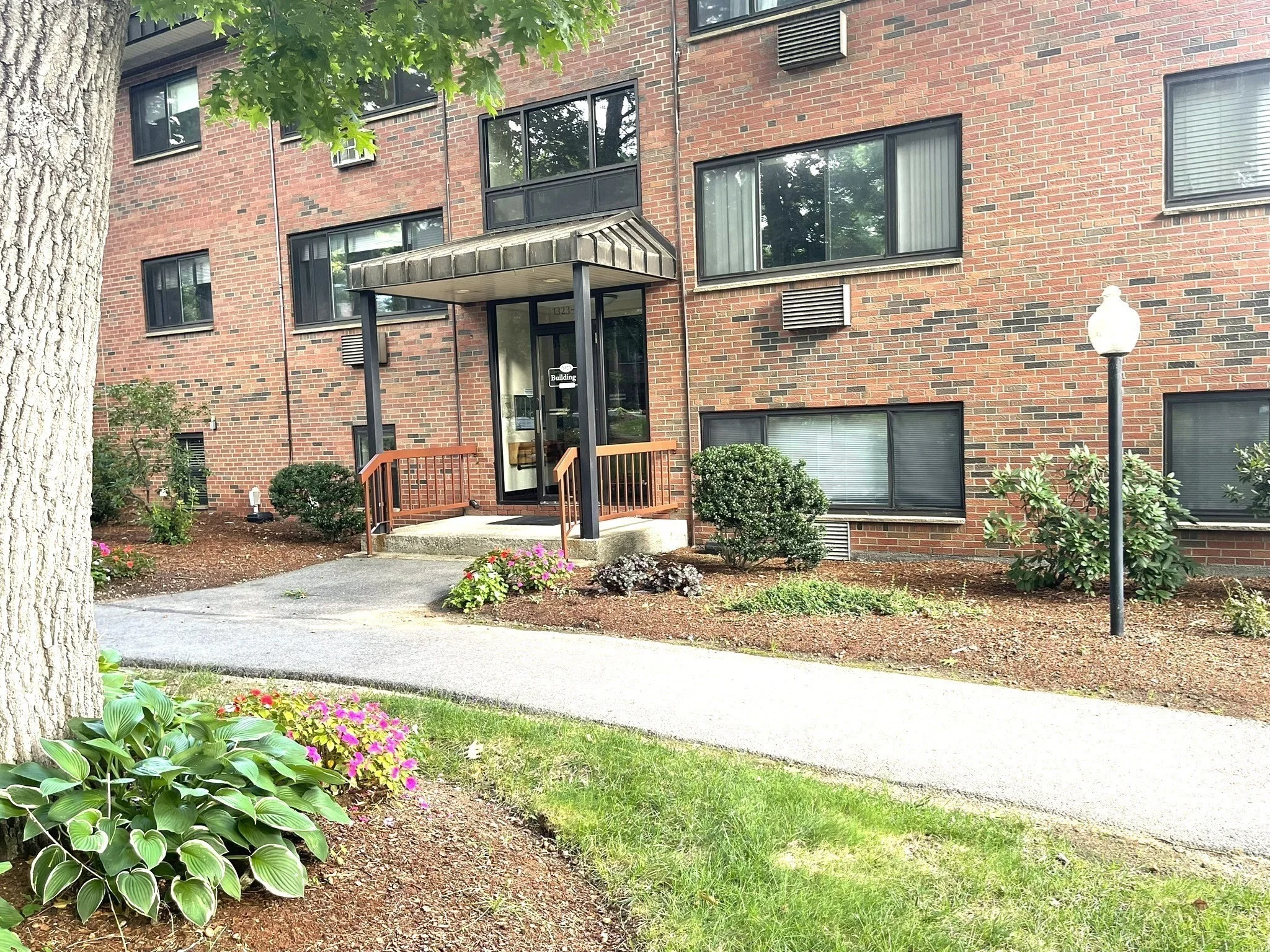 1 bed, 1 bath apartment for rent at 1323 Worcester Rd Unit E7, Framingham — photo 23 of 25